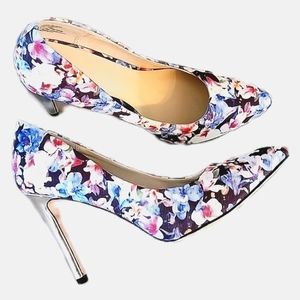 Apt. 9 Floral Heel's